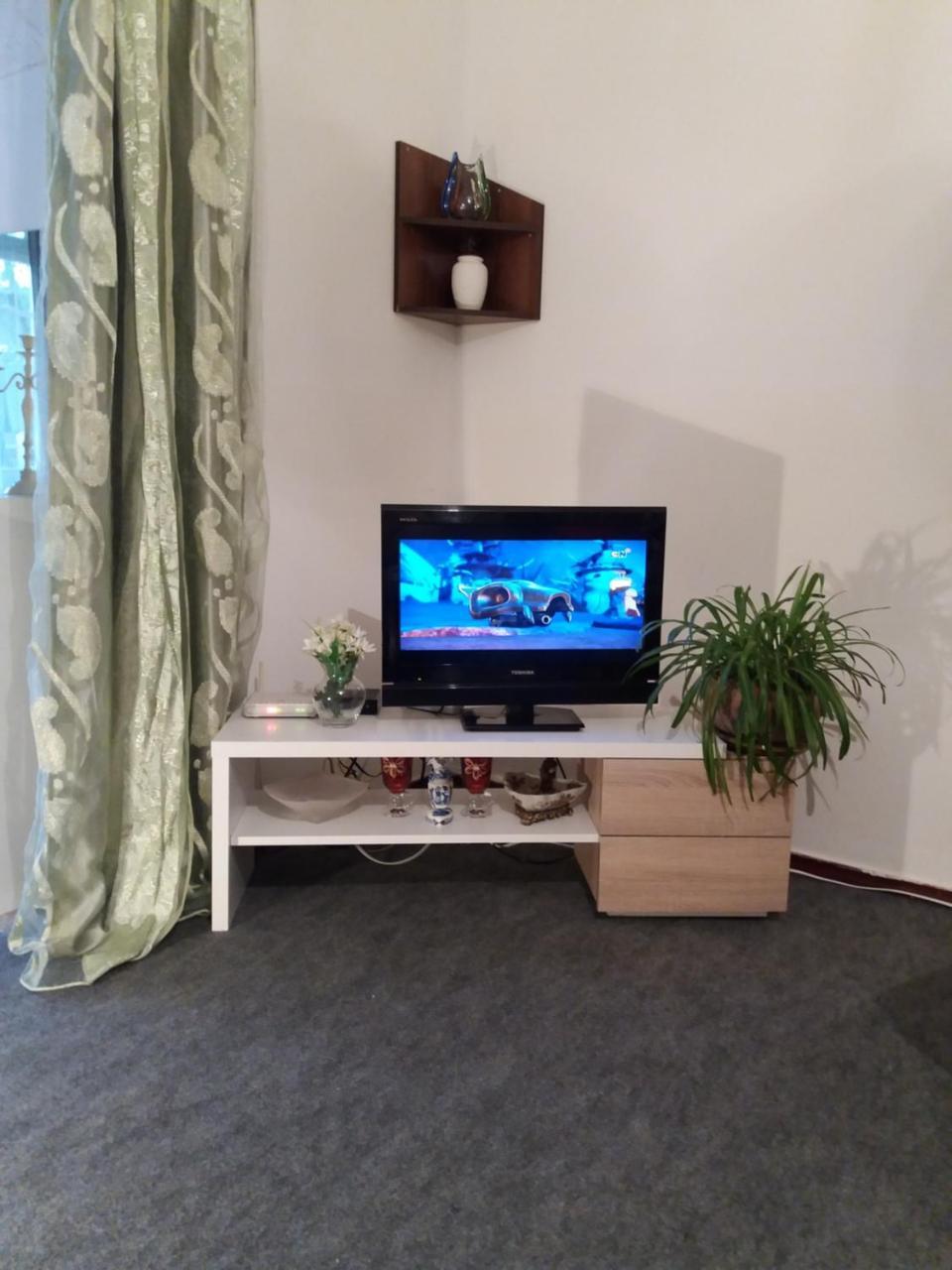 Madona'S Apartment Тбилиси Екстериор снимка